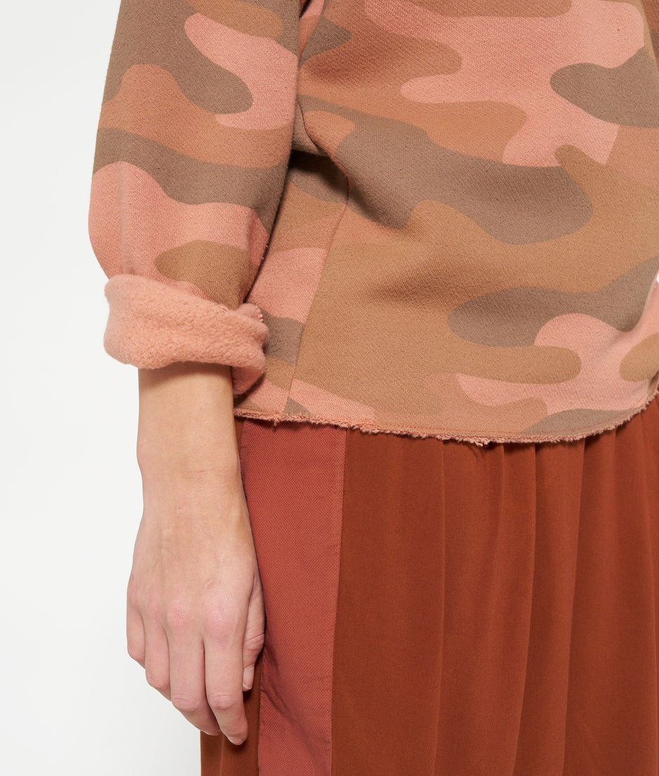 statement sweater camo | saddle brown