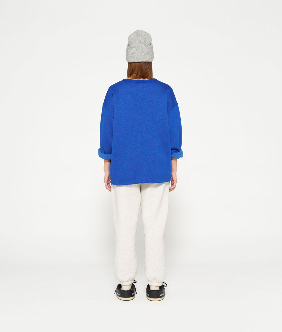 statement sweater apres-ski | electric blue