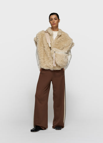 fluffy gilet | pearl