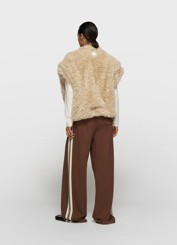 fluffy gilet | pearl