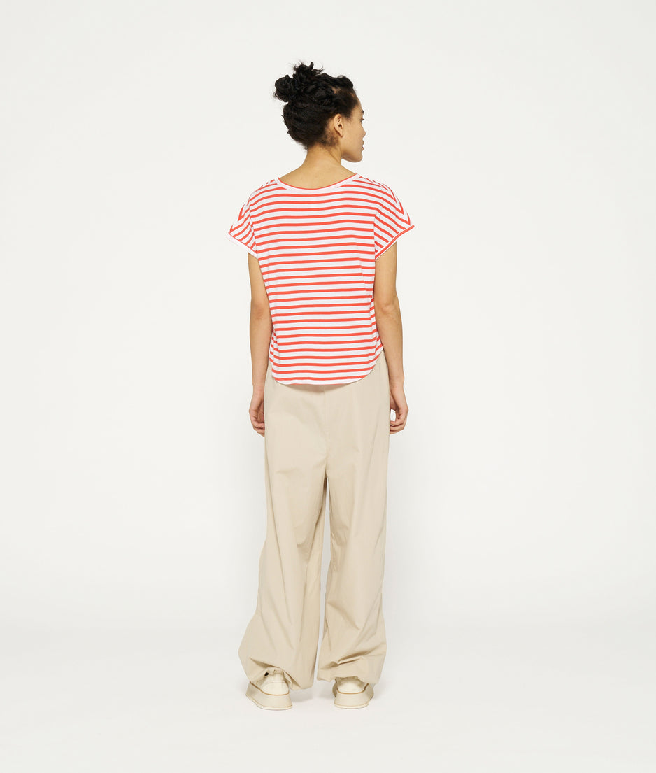 tee stripes | white/poppy red