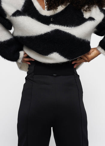 soft v-neck sweater stripe | ecru/black