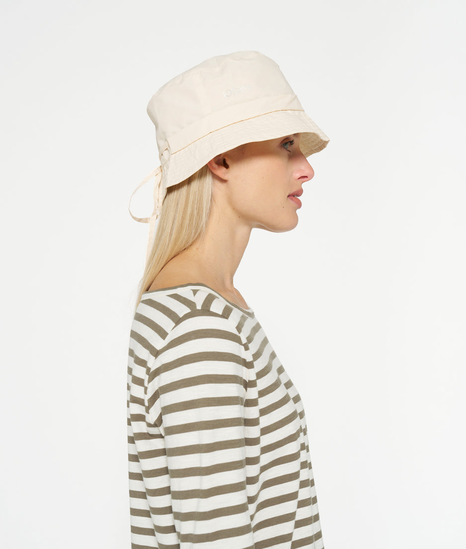 bucket hat | vanilla cream