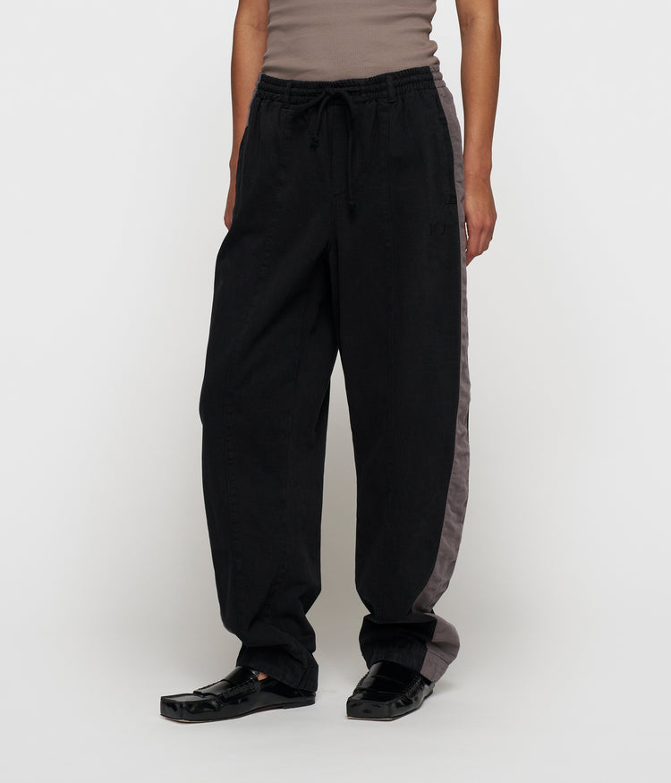 wide tapered pants twill | black