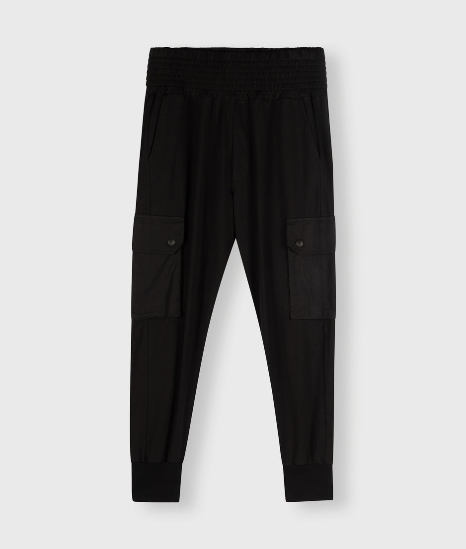 cargo pants | black