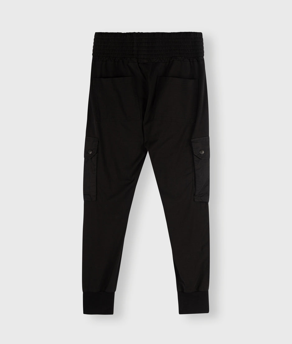cargo pants | black