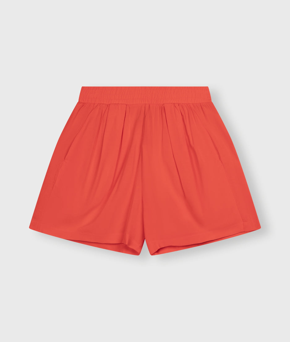 flowy viscose shorts | poppy red