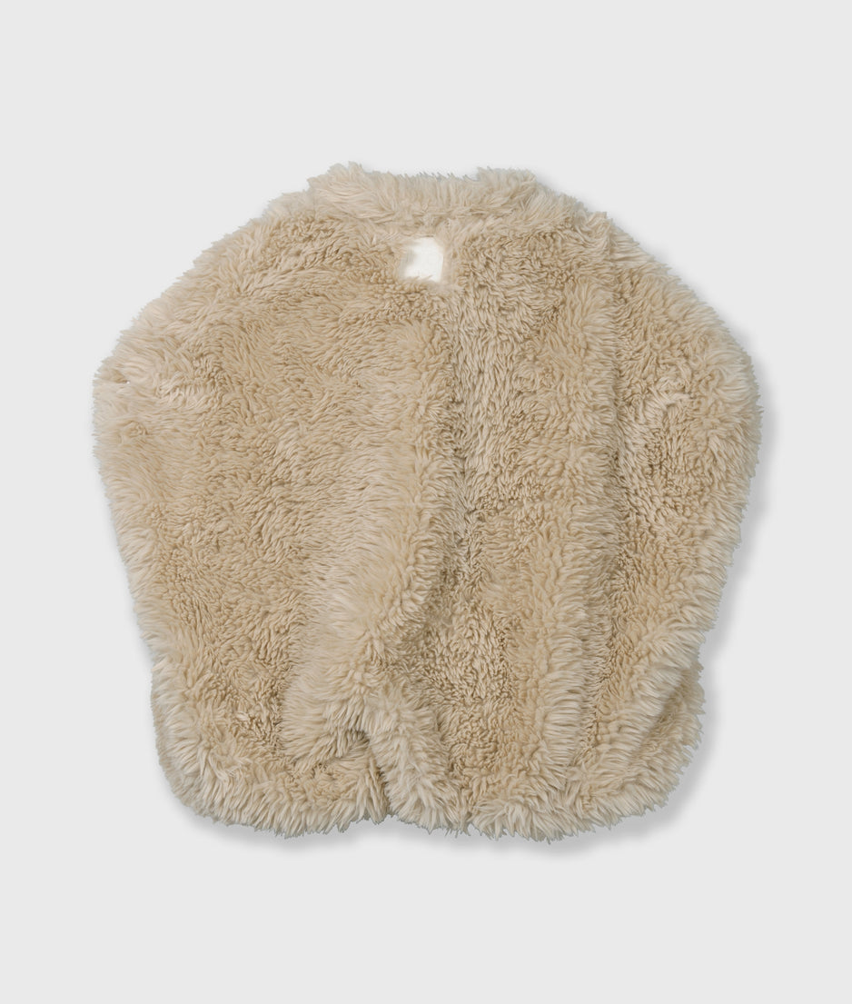 fluffy gilet | pearl