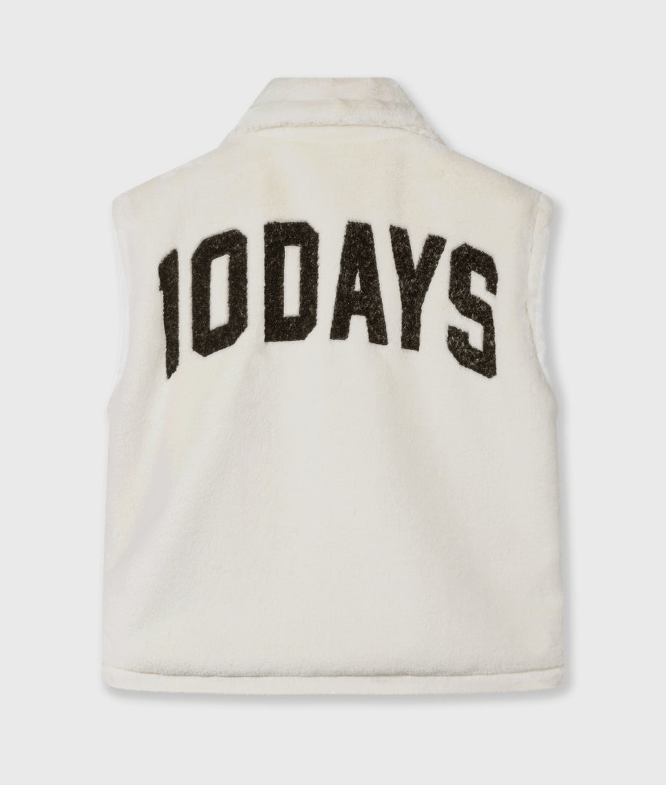 statement lammy gilet | cleansing kit