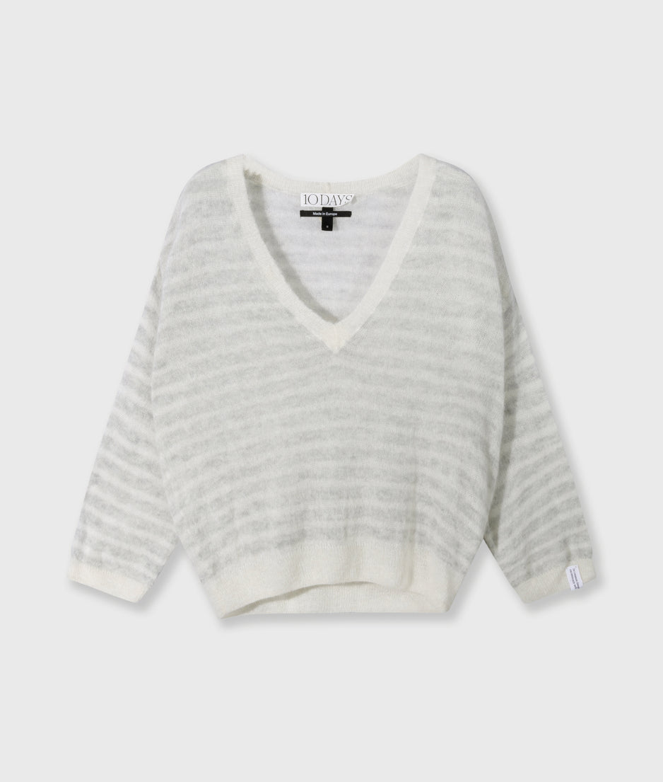 thin v-neck knit sweater | light grey melee/ecru