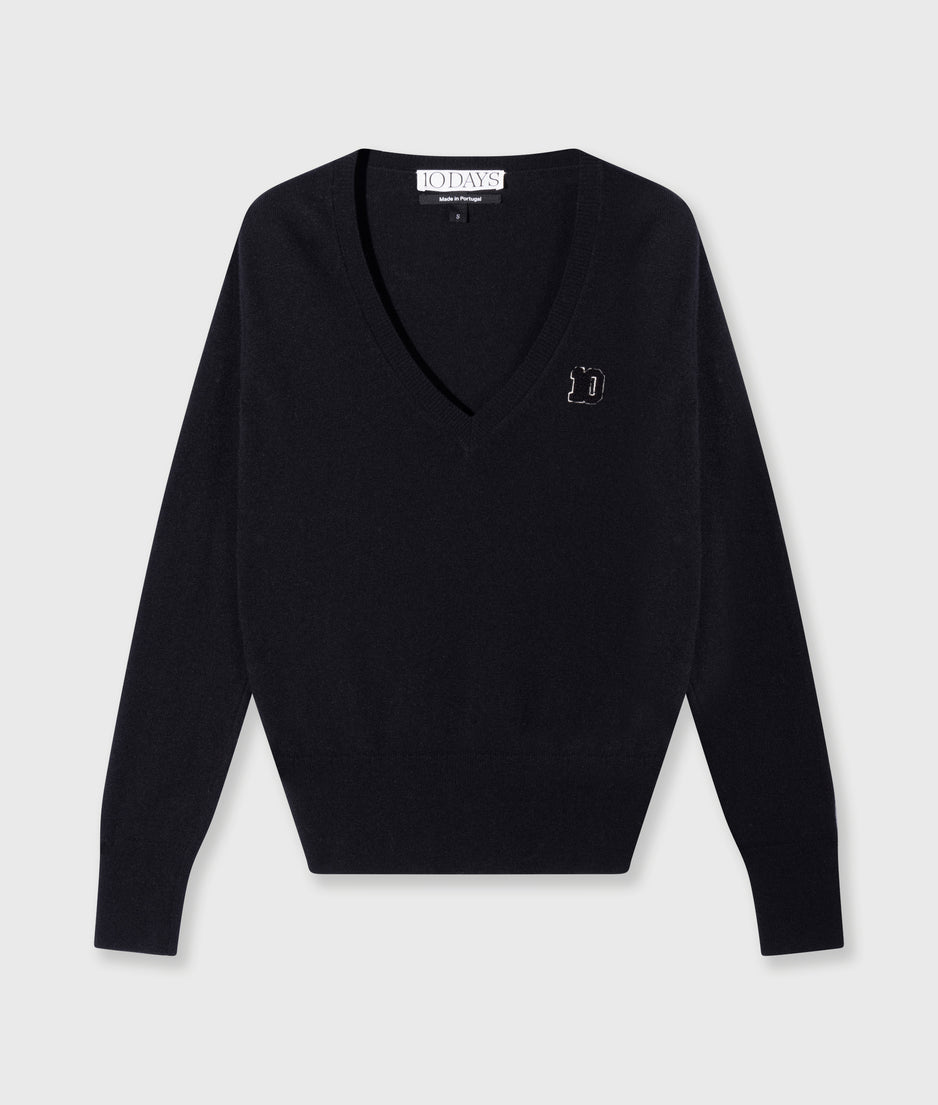 v-knit classic cashmere | black