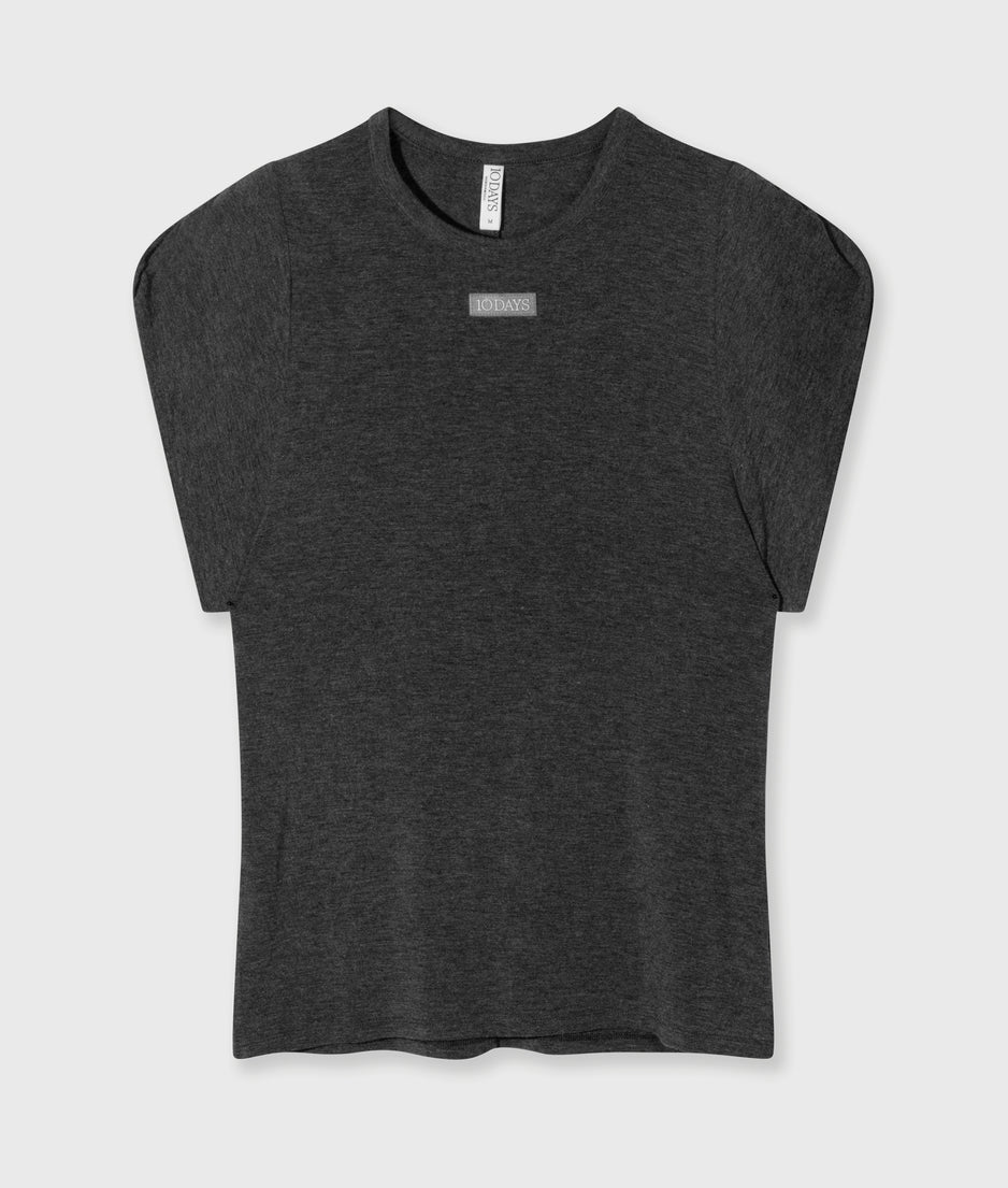 strong shoulder tee modal | antra melee