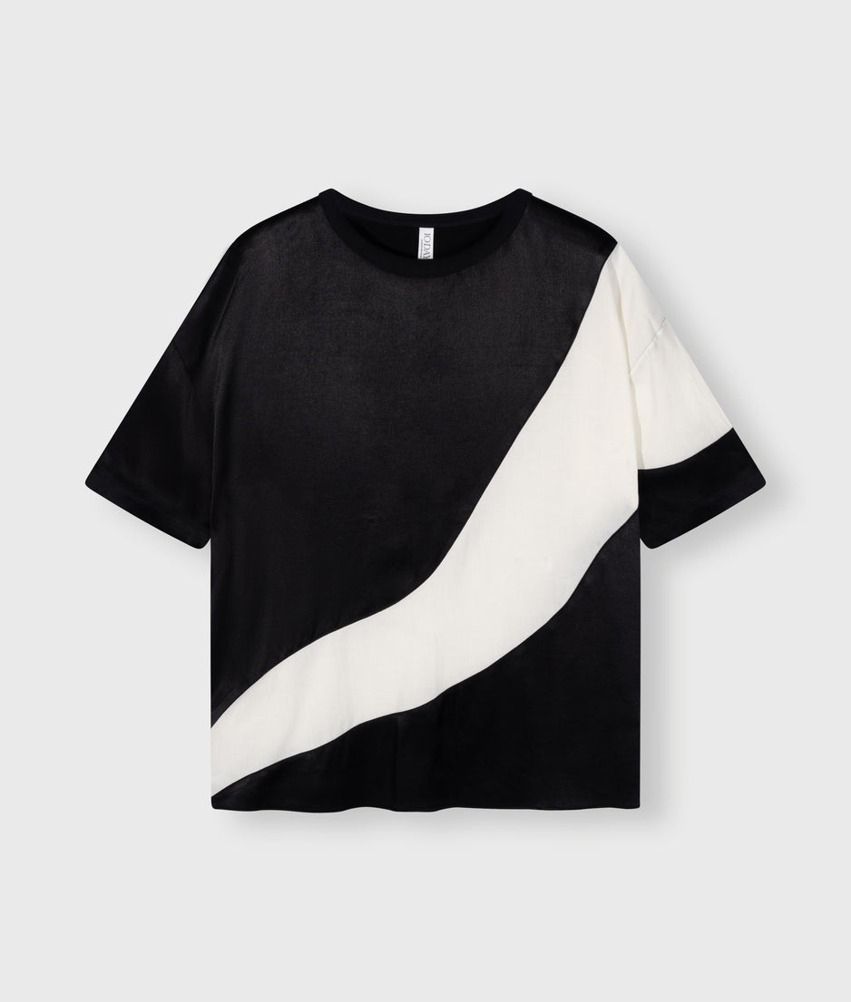 tee blouse contrast | black
