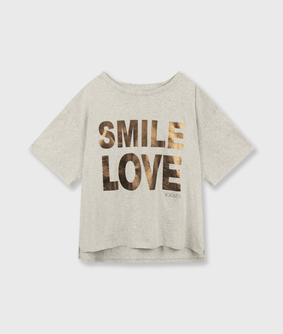 tee smile love | soft white melee