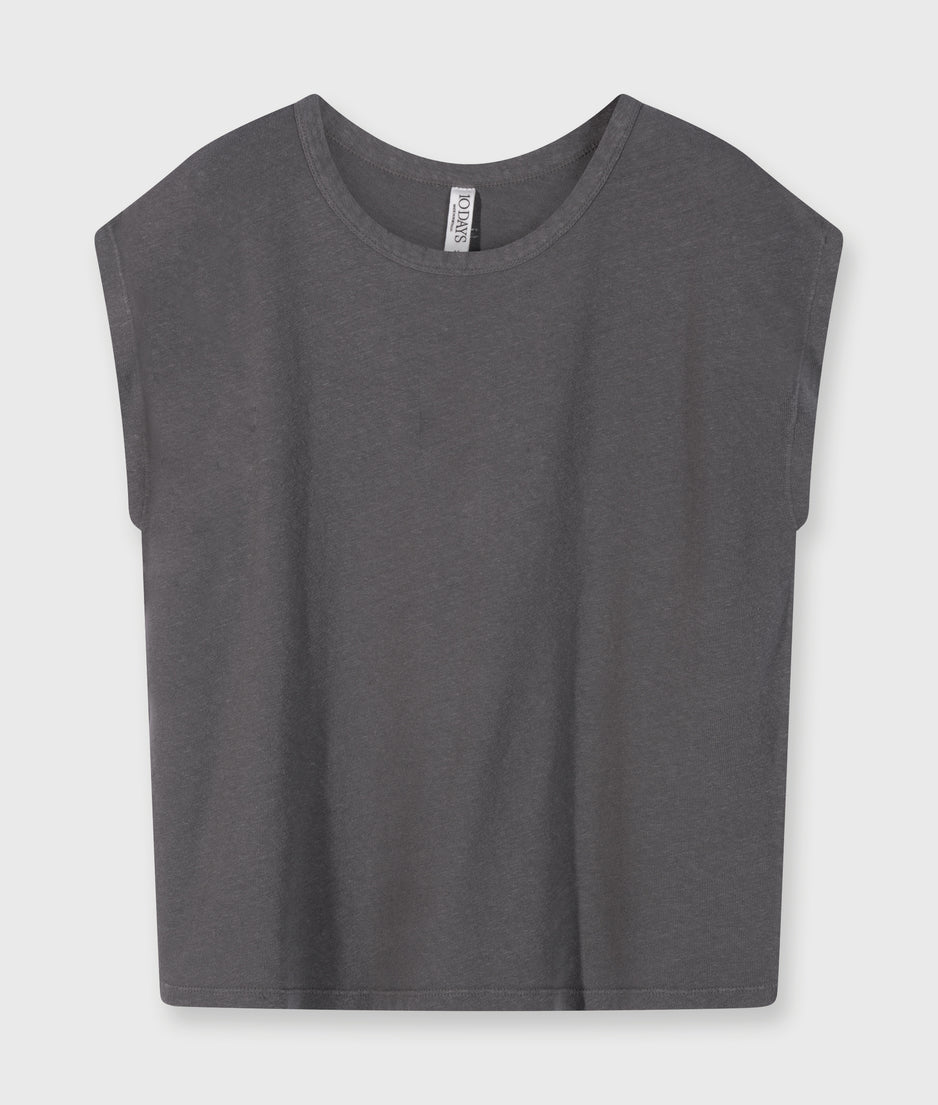 tee linen | oil