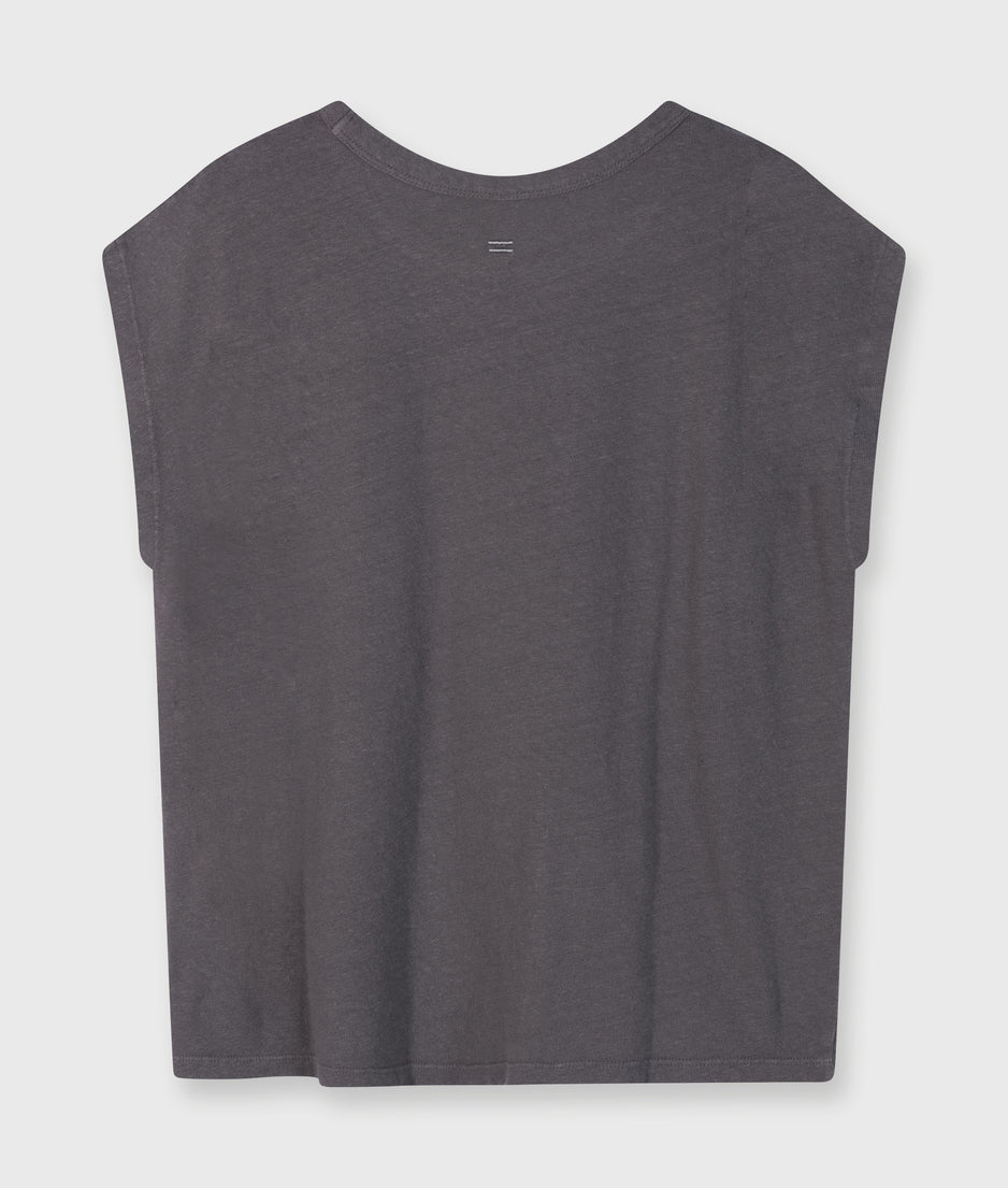 tee linen | oil