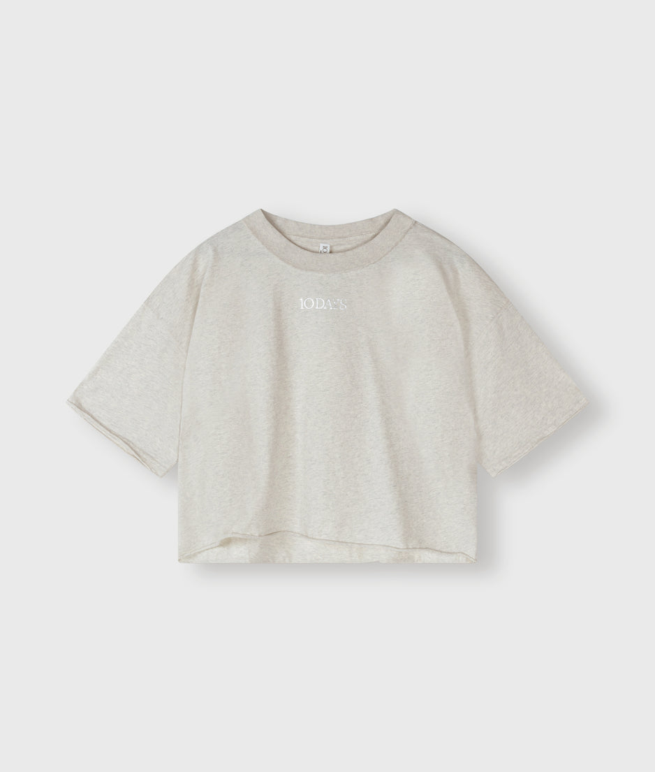 squared cropped tee | soft white melee