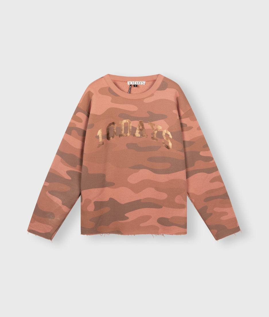 statement sweater camo | saddle brown