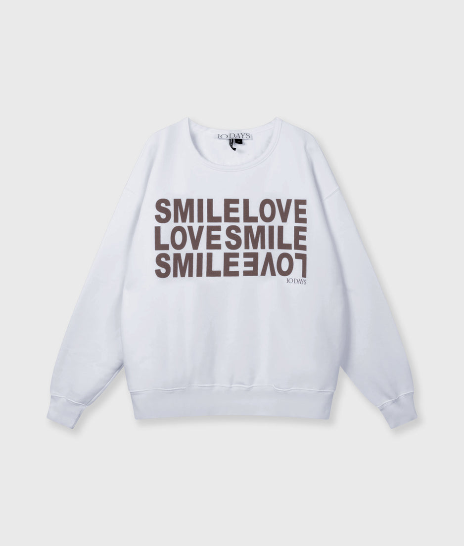 statement sweater smile | white