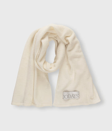 soft knit scarf | ecru