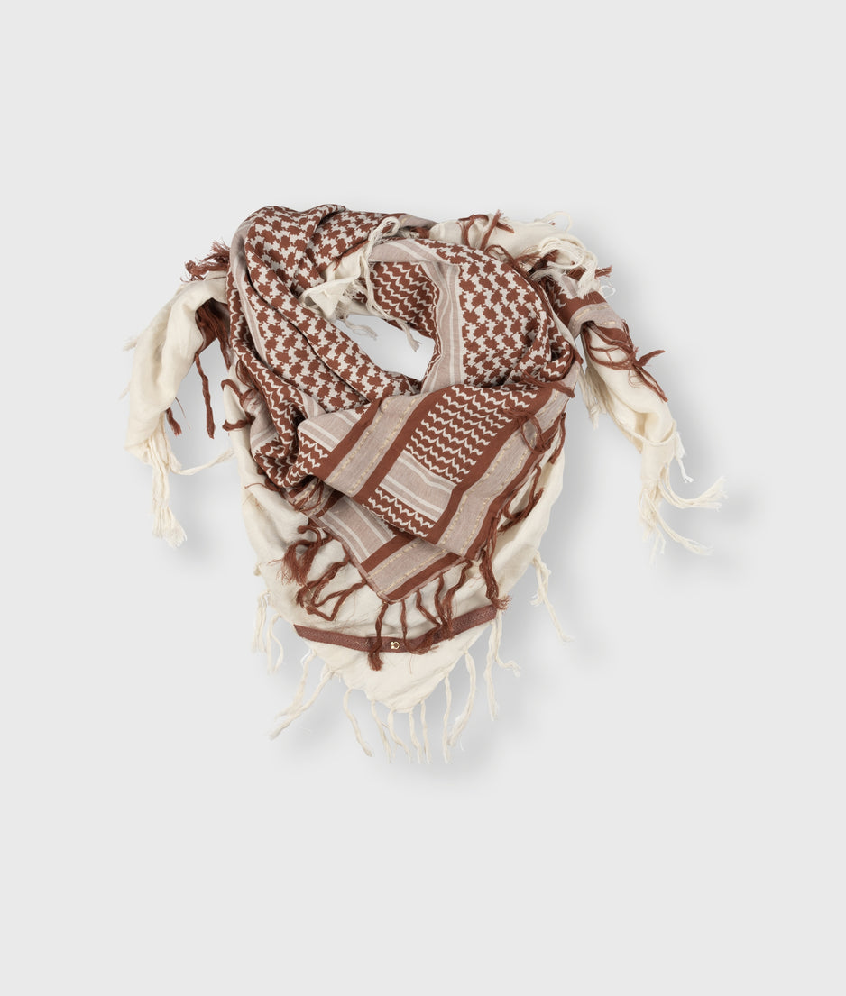 scarf check | saddle brown