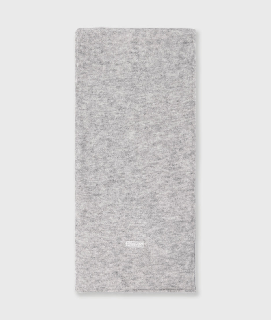 soft hairy knit scarf | light grey melee