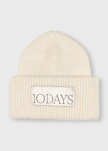 soft knit beanie | ecru