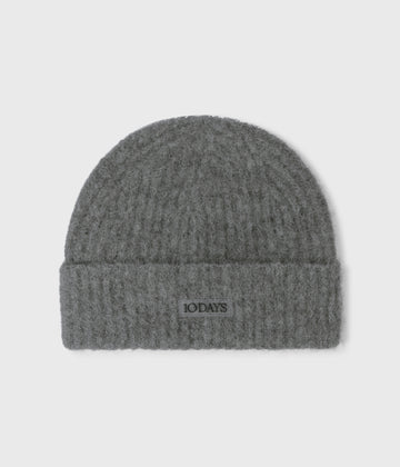 hairy beanie | grey melee