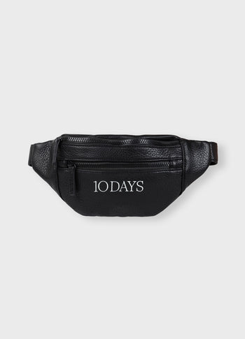 fanny pack | black