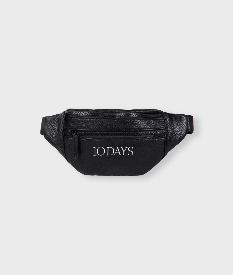 fanny pack | black