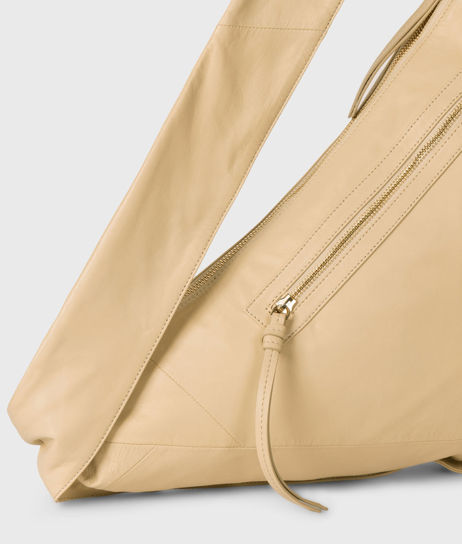 leather shoulder bag | pearl
