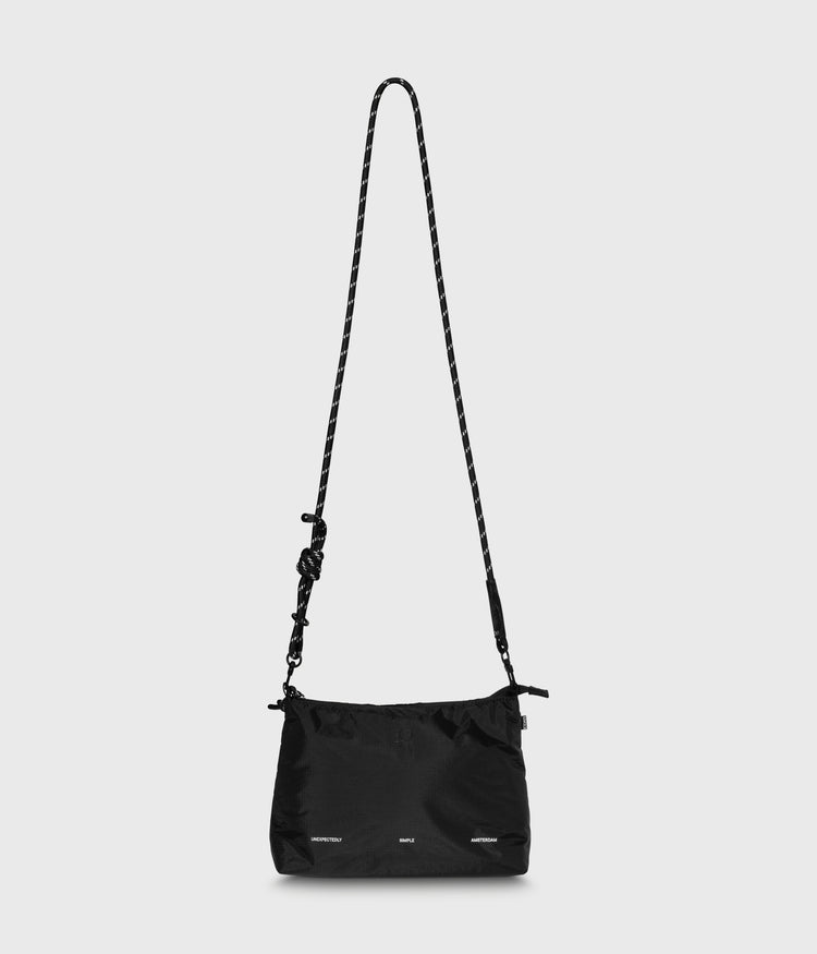 padded mini pouch | black