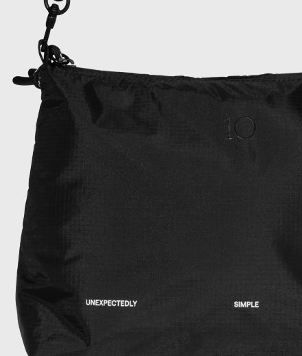 padded mini pouch | black