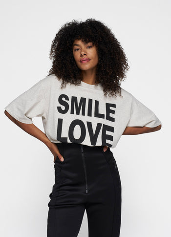 statement tee smile love | soft white melee