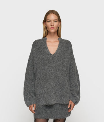 v-neck hairy knit sweater | antra melee