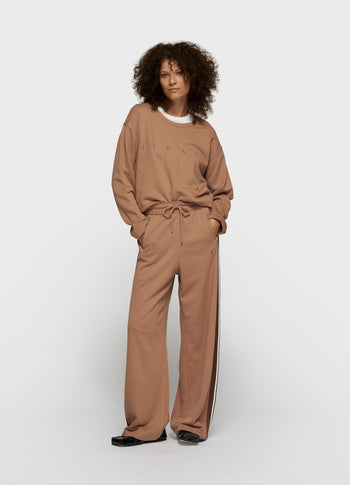 clean sweater logo | fudge