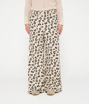 wide jogger leopard | oyster