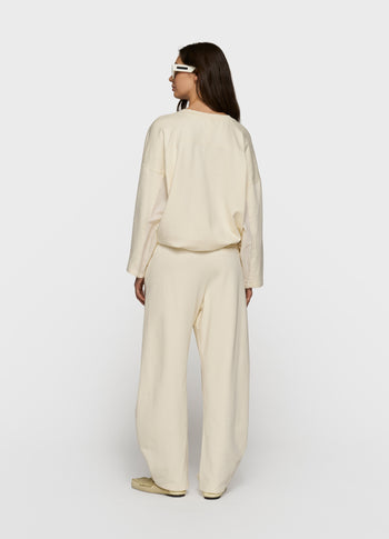 sweater v-neck fleece | soft vanilla