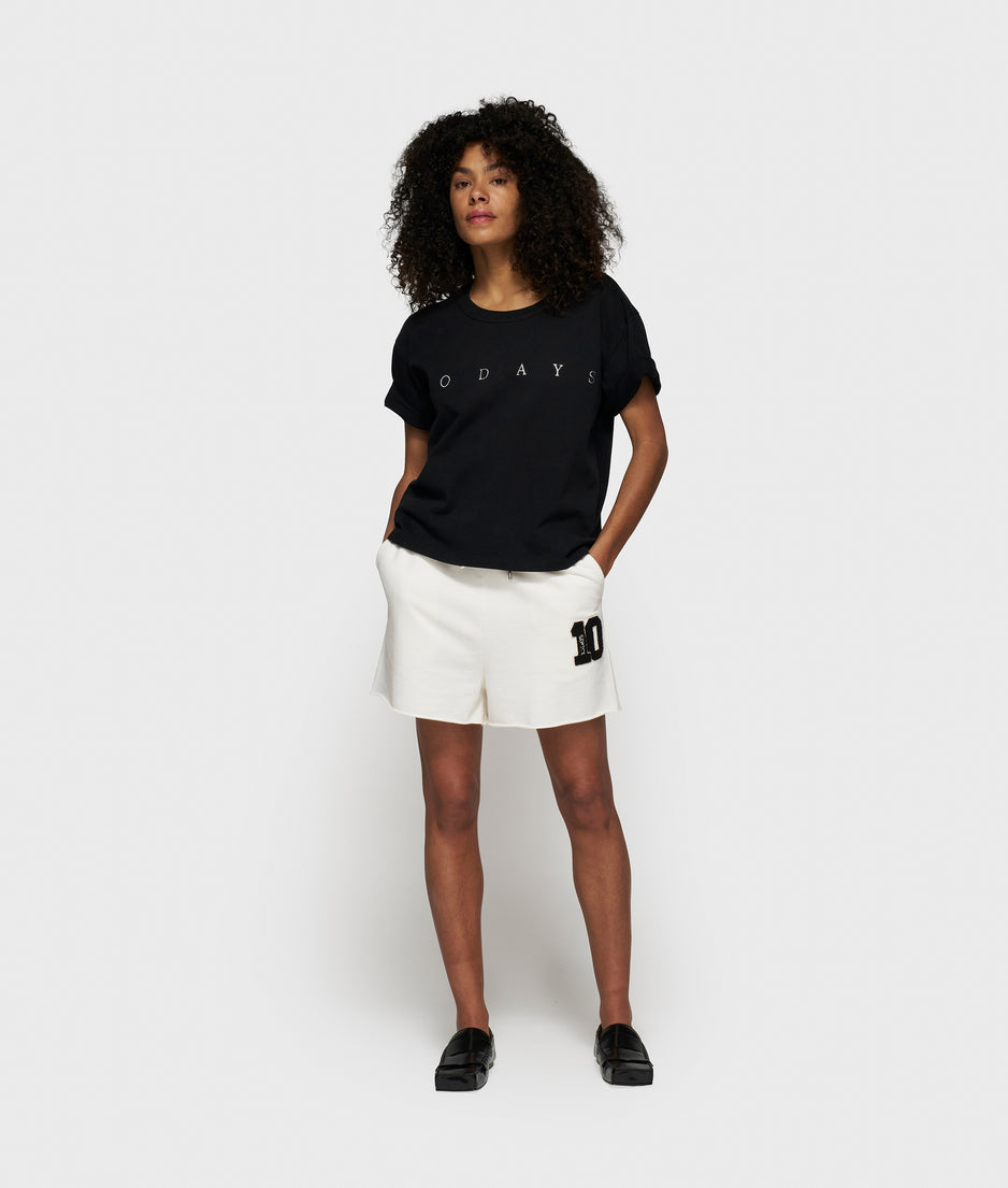 shorts 10 | ecru