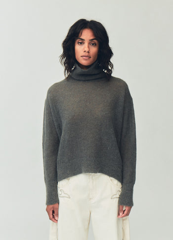 turtleneck sweater knit | grey raven