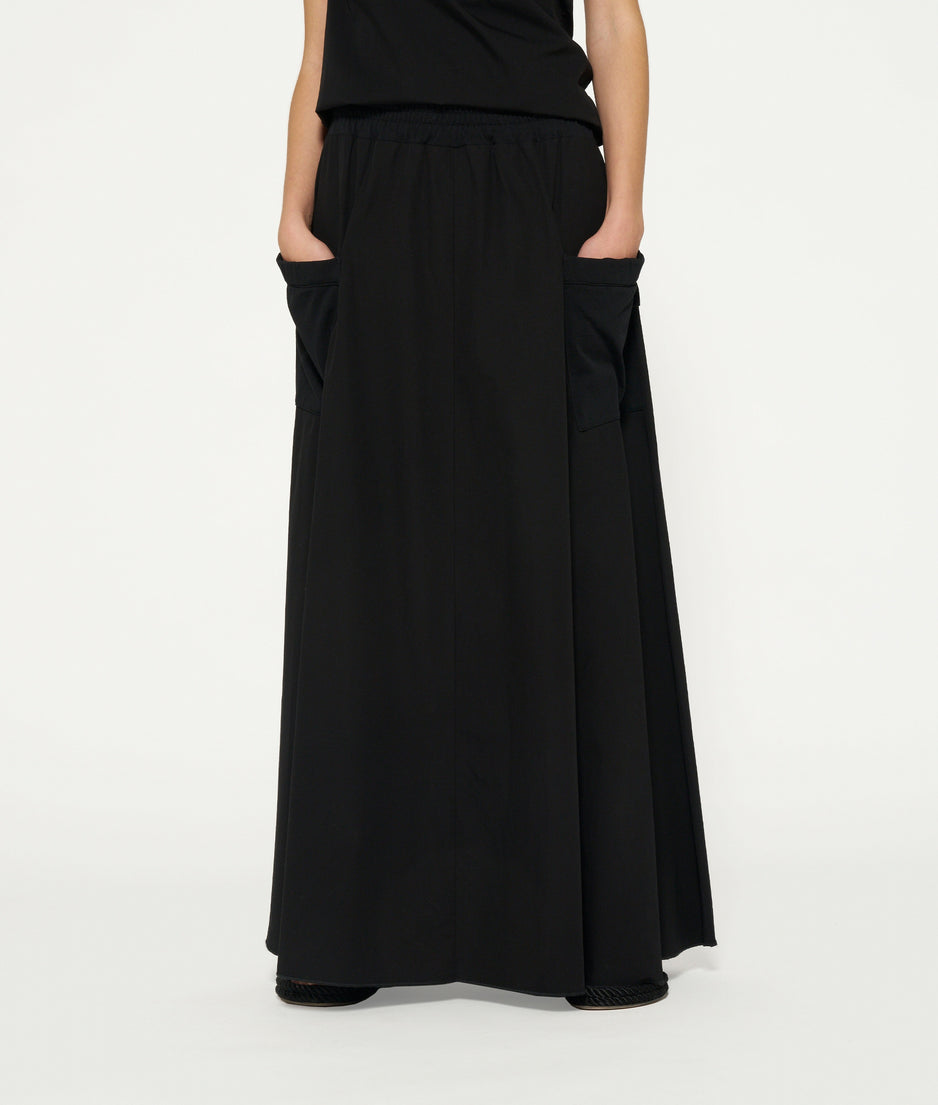 A-line maxi skirt | black