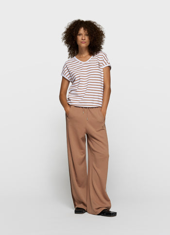 v-neck tee stripes | white/fudge