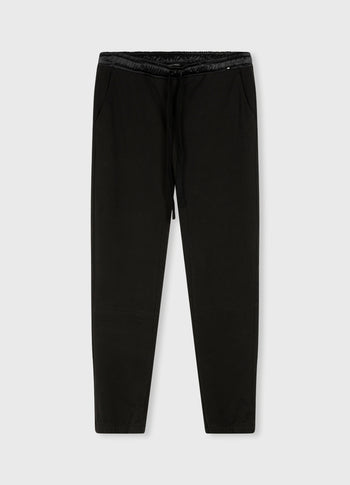 THE CROPPED JOGGER | black