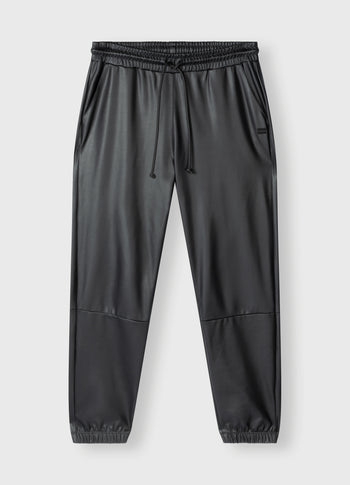 THE LEATHERLOOK CROPPED JOGGER | black