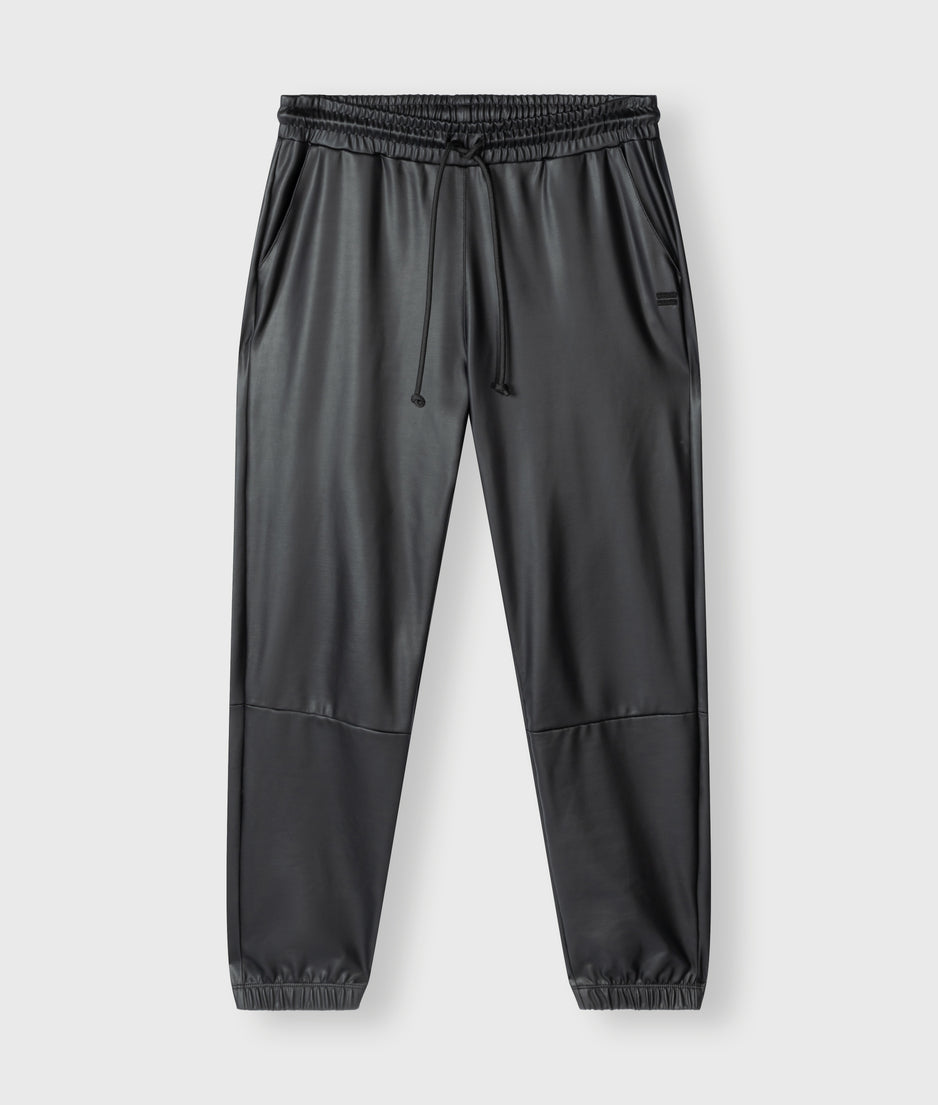 THE LEATHERLOOK CROPPED JOGGER | black