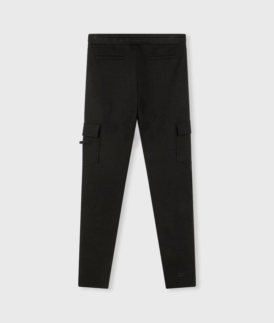 THE CARGO LEGGINGS | black