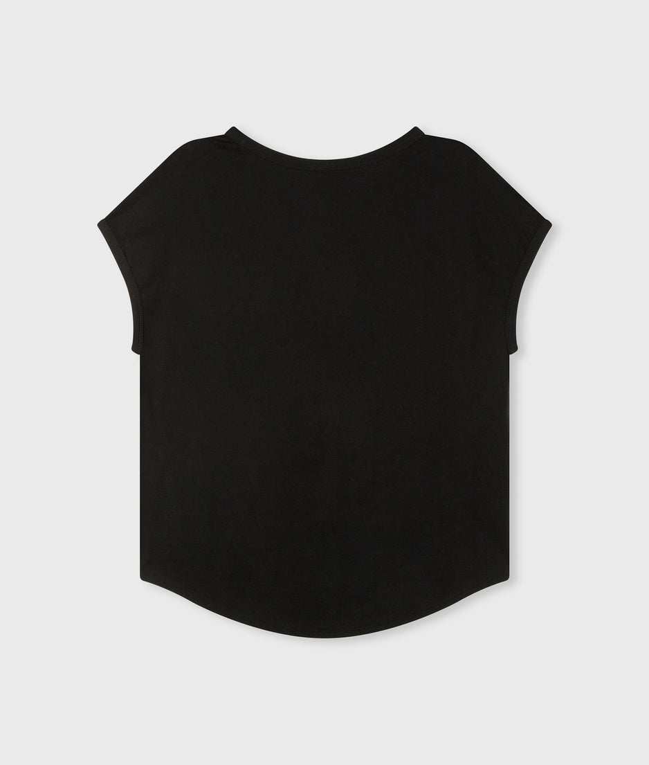 THE V-NECK TEE | black