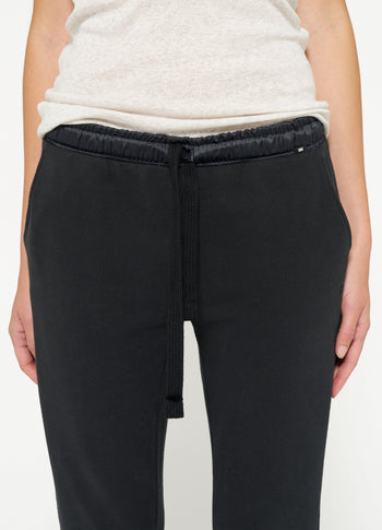THE CROPPED JOGGER | black