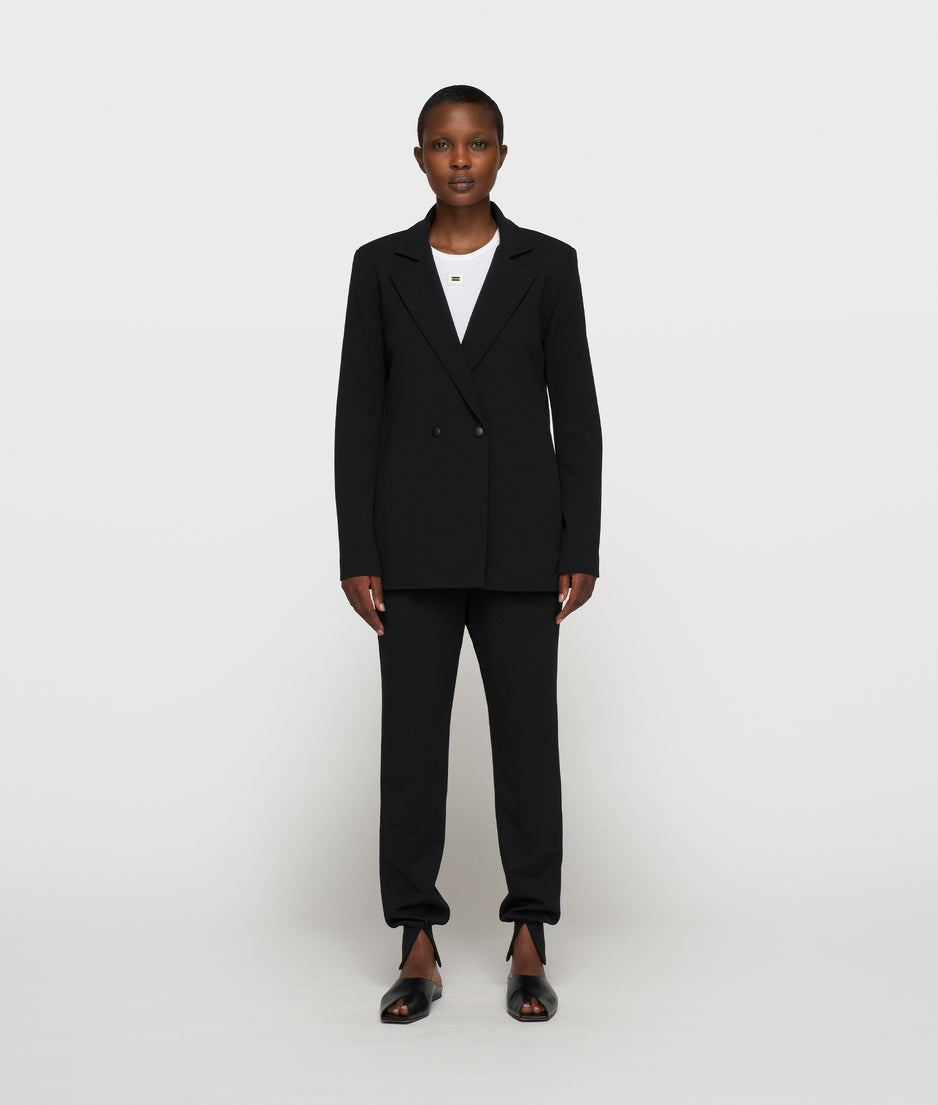 The Boardroom Blazer | black