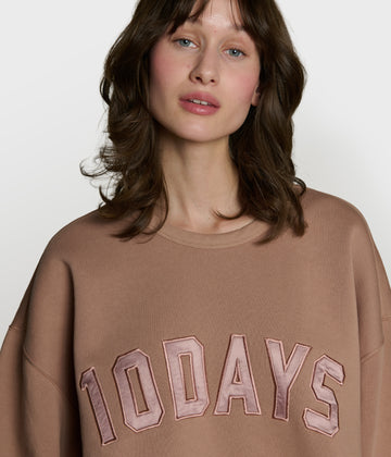 statement sweater | light fudge